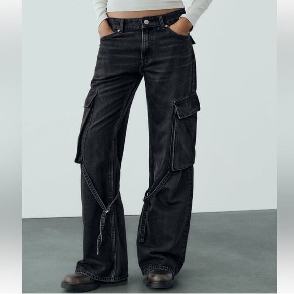 Zara Mid Rise Wide Leg Black Denim Cargo TRF Jeans - Picture 2 of 10